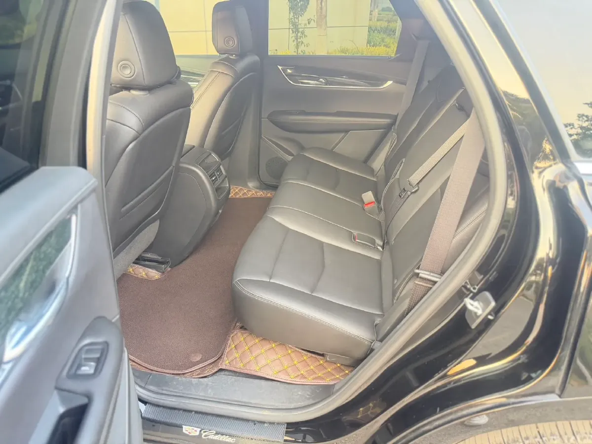 2021 Cadillac XT5 2.0T 237HP L4 9AT,autocango,china used car exporter,china ev exporter,chinese used car exporter,chinese used ev exporter