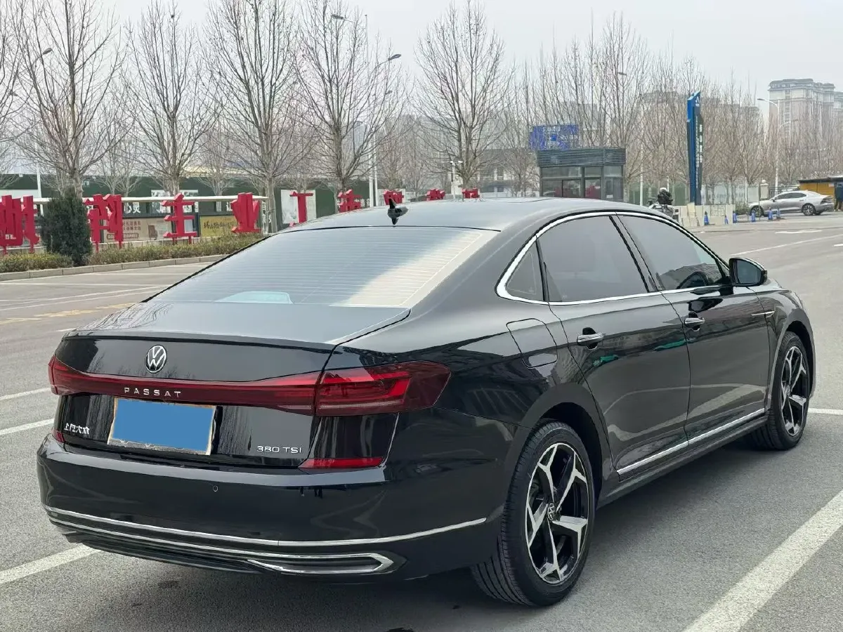 2024 Volkswagen Passat 2.0T 220HP L4 7DCT,autocango,china used car exporter,china ev exporter,chinese used car exporter,chinese used ev exporter