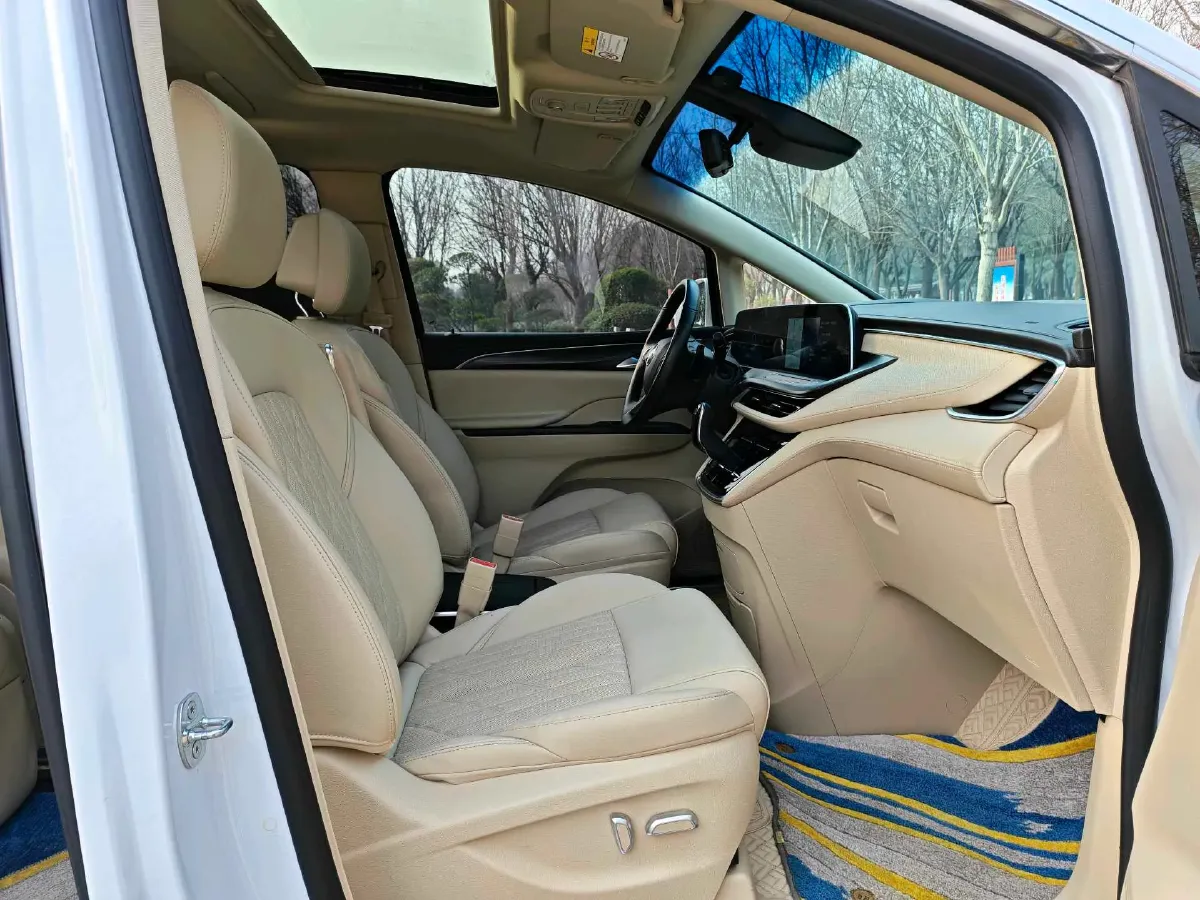 2023 Buick GL8 2.0T 237HP L4 9AT,autocango,china used car exporter,china ev exporter,chinese used car exporter,chinese used ev exporter