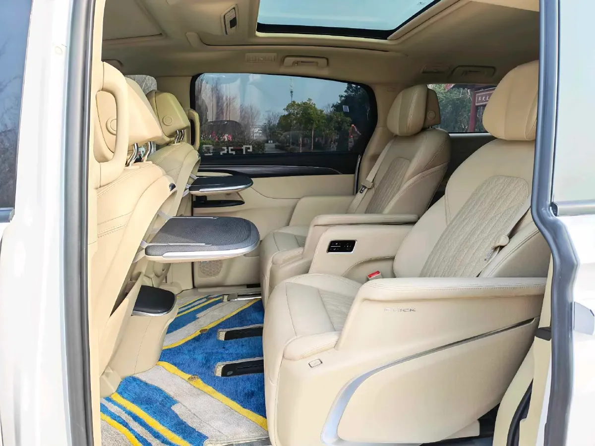 2023 Buick GL8 2.0T 237HP L4 9AT,autocango,china used car exporter,china ev exporter,chinese used car exporter,chinese used ev exporter