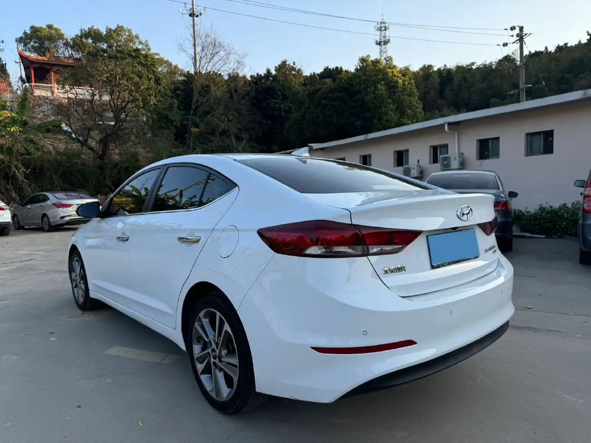 2016 Hyundai Elantra 1.6L 130HP L4 6AT,autocango,china used car exporter,china ev exporter,chinese used car exporter,chinese used ev exporter