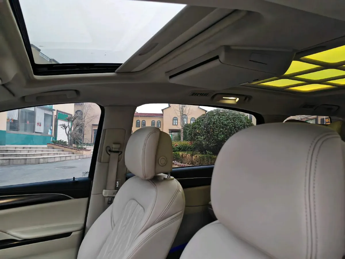 2020 Buick GL8 2.0T 237HP L4 9AT,autocango,china used car exporter,china ev exporter,chinese used car exporter,chinese used ev exporter