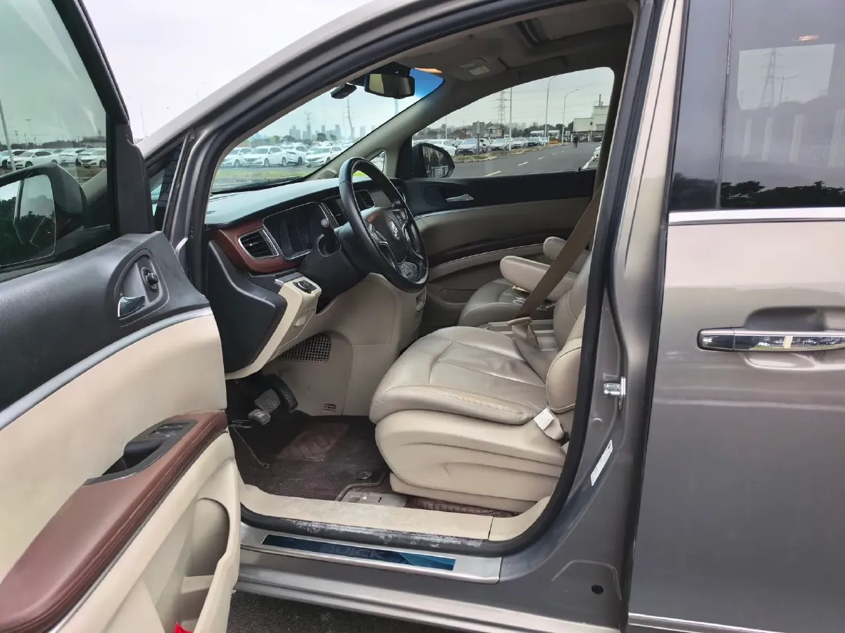 2018 Buick GL8 2.0T 260HP L4 6AT,autocango,china used car exporter,china ev exporter,chinese used car exporter,chinese used ev exporter