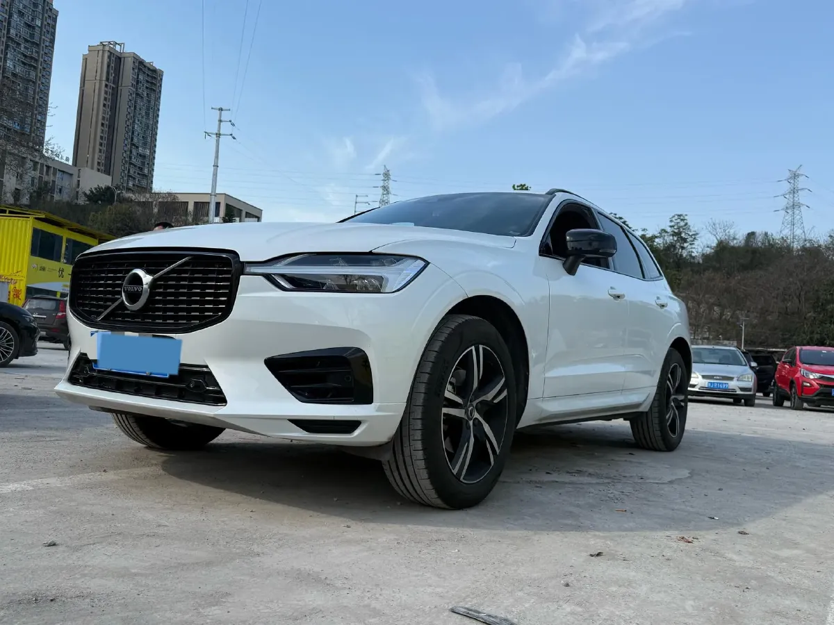 2020 Volvo XC60 2.0T 254HP L4 8AT,autocango,china used car exporter,china ev exporter,chinese used car exporter,chinese used ev exporter