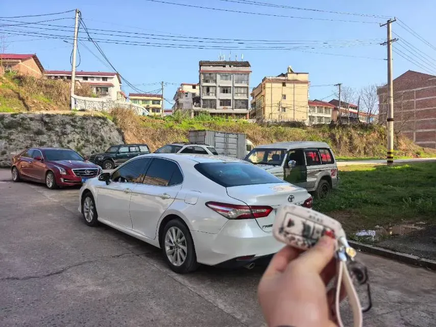 2023 Toyota Camry 2.0L 177HP L4 CVT,autocango,china used car exporter,china ev exporter,chinese used car exporter,chinese used ev exporter