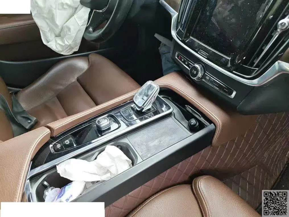 2022 Volvo S90 2.0T 250HP L4 8AT,autocango,china used car exporter,china ev exporter,chinese used car exporter,chinese used ev exporter