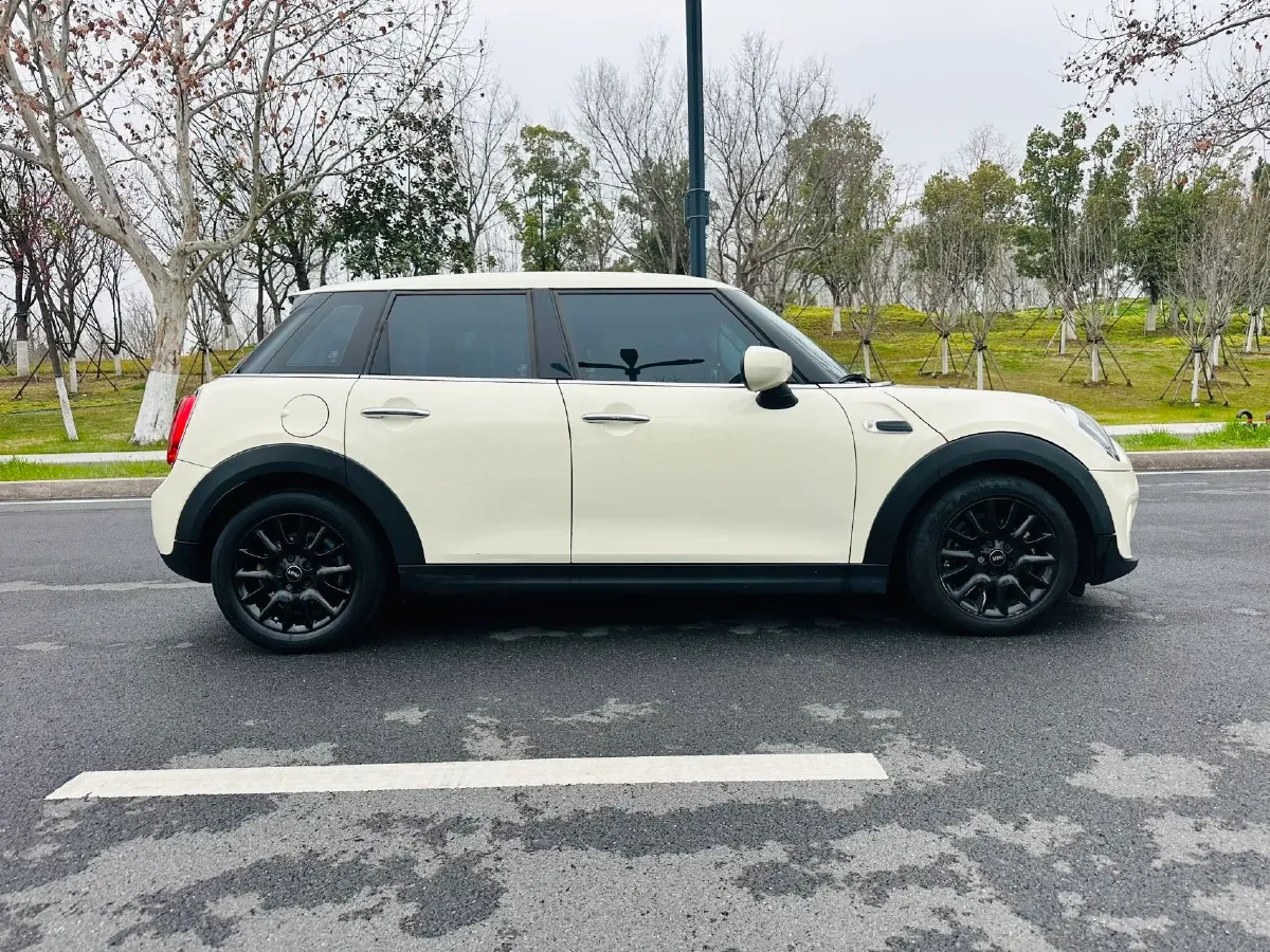 2021 MINI MINI 1.5T 102HP L3 7DCT,autocango,china used car exporter,china ev exporter,chinese used car exporter,chinese used ev exporter