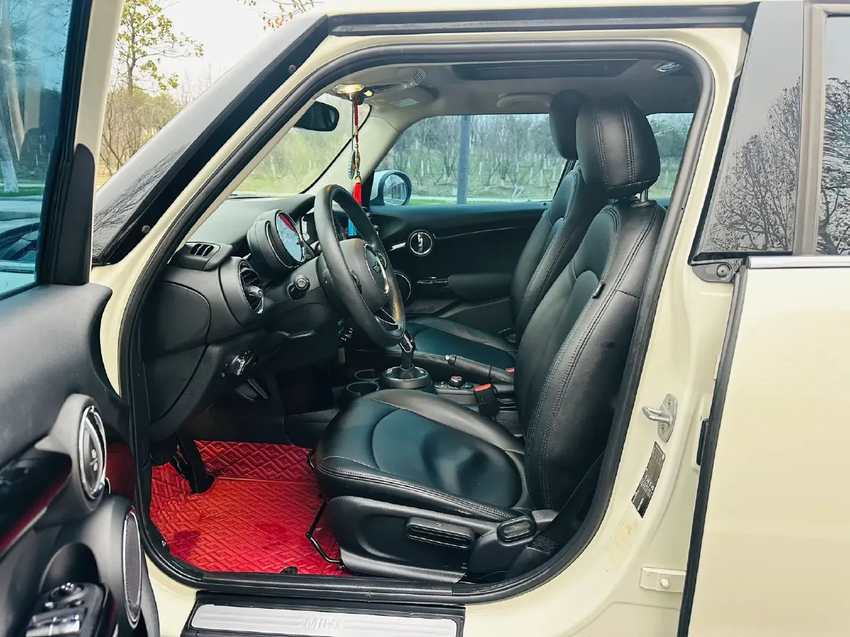 2021 MINI MINI 1.5T 102HP L3 7DCT,autocango,china used car exporter,china ev exporter,chinese used car exporter,chinese used ev exporter