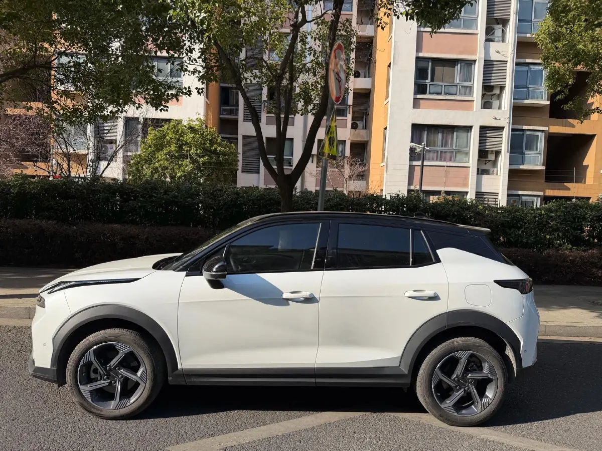 2025 LYNK&CO 06 1.5T 181HP L4 7DCT,autocango,china used car exporter,china ev exporter,chinese used car exporter,chinese used ev exporter