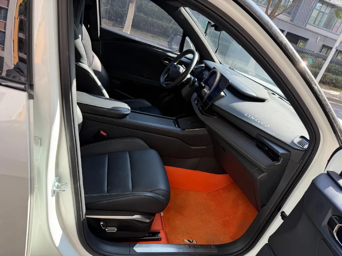 2025 LYNK&CO 06 1.5T 181HP L4 7DCT,autocango,china used car exporter,china ev exporter,chinese used car exporter,chinese used ev exporter