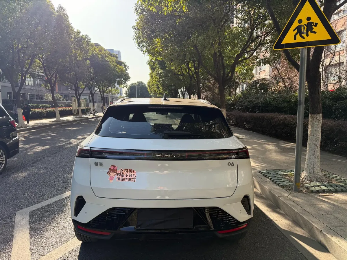 2025 LYNK&CO 06 1.5T 181HP L4 7DCT,autocango,china used car exporter,china ev exporter,chinese used car exporter,chinese used ev exporter