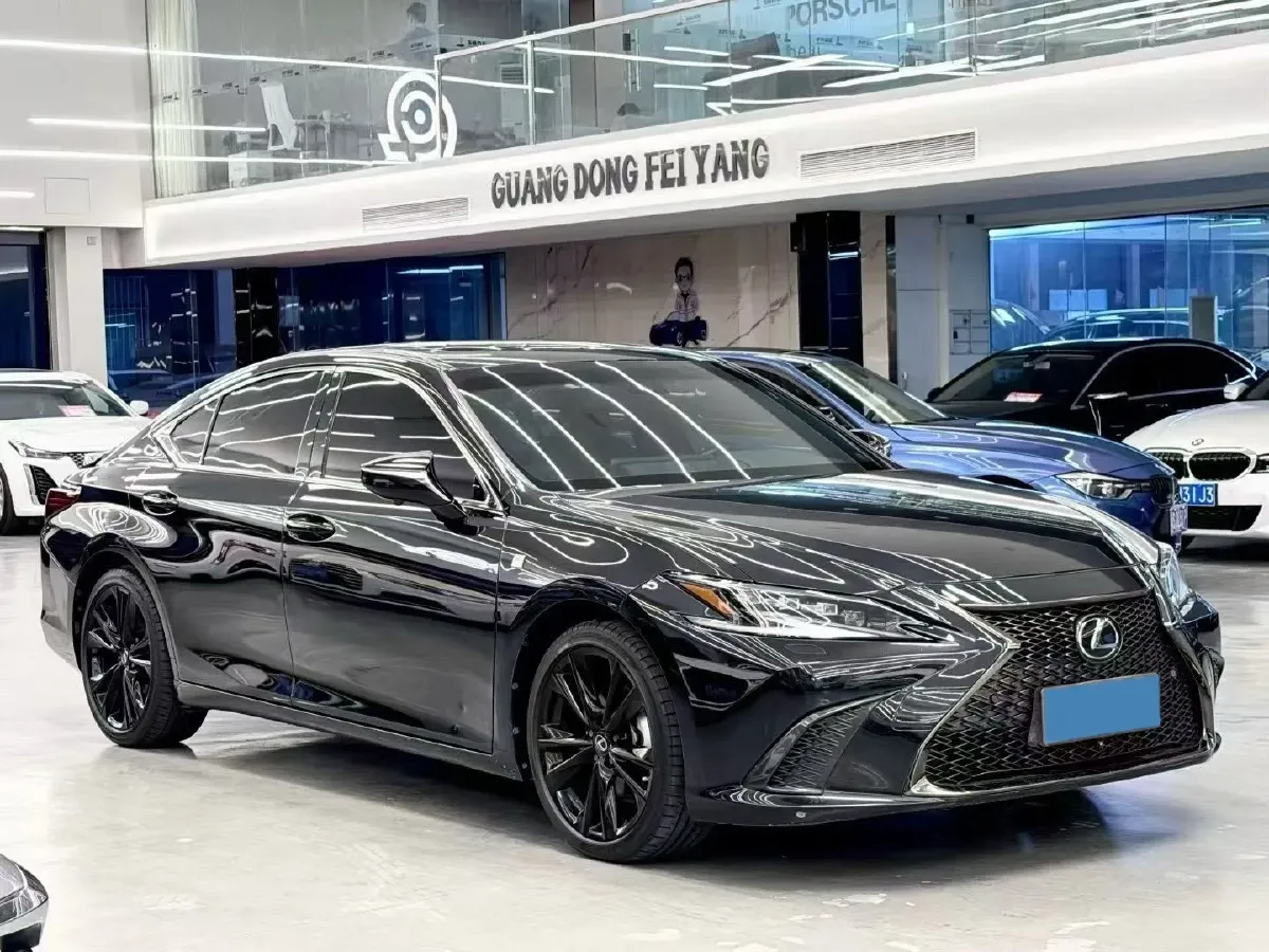2021 Lexus ES 2.5L 178HP L4 E-CVT Hybrid,autocango,china used car exporter,china ev exporter,chinese used car exporter,chinese used ev exporter