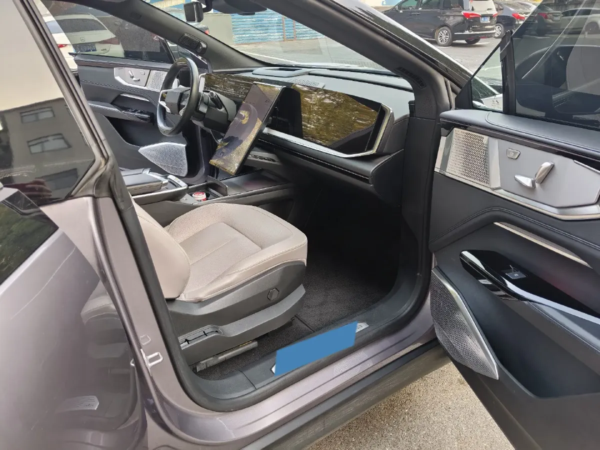 2023 HiPhi Y BEV 76.6KWH,autocango,china used car exporter,china ev exporter,chinese used car exporter,chinese used ev exporter