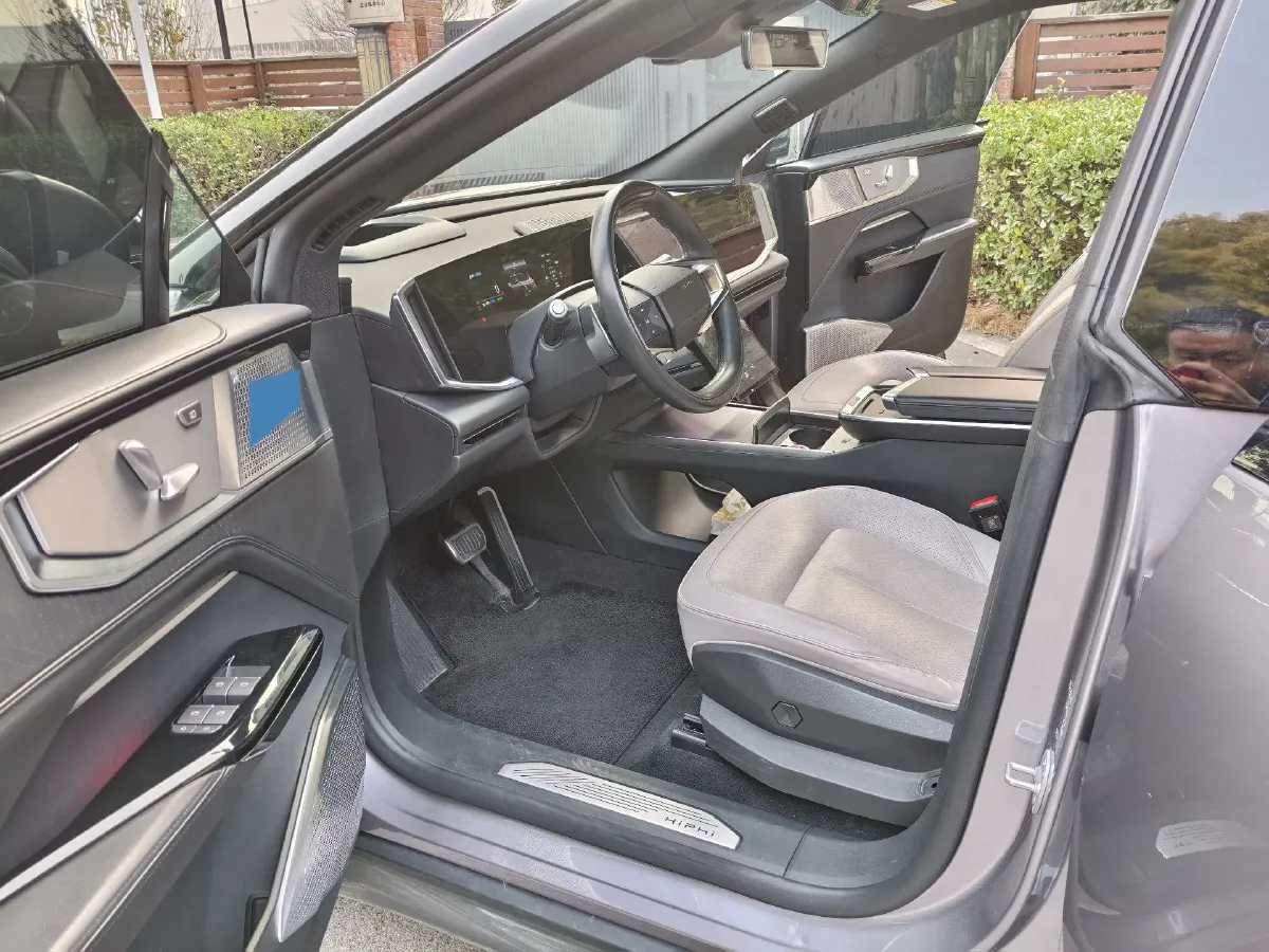 2023 HiPhi Y BEV 76.6KWH,autocango,china used car exporter,china ev exporter,chinese used car exporter,chinese used ev exporter