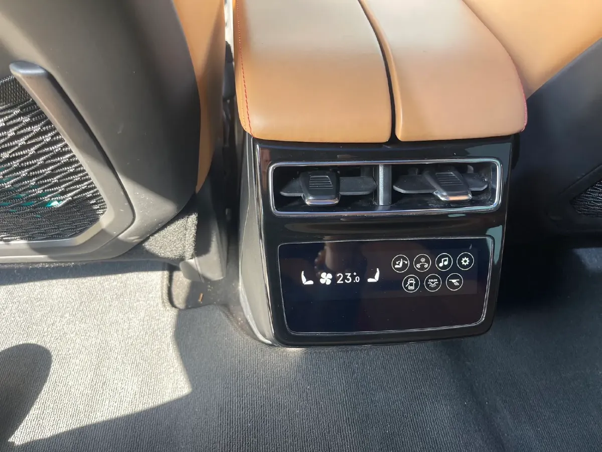 2021 Zeekr 001 BEV 100KWH,autocango,china used car exporter,china ev exporter,chinese used car exporter,chinese used ev exporter