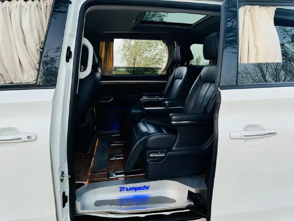 2021 GAC Trumpchi M8 2.0T 252HP L4 8AT,autocango,china used car exporter,china ev exporter,chinese used car exporter,chinese used ev exporter