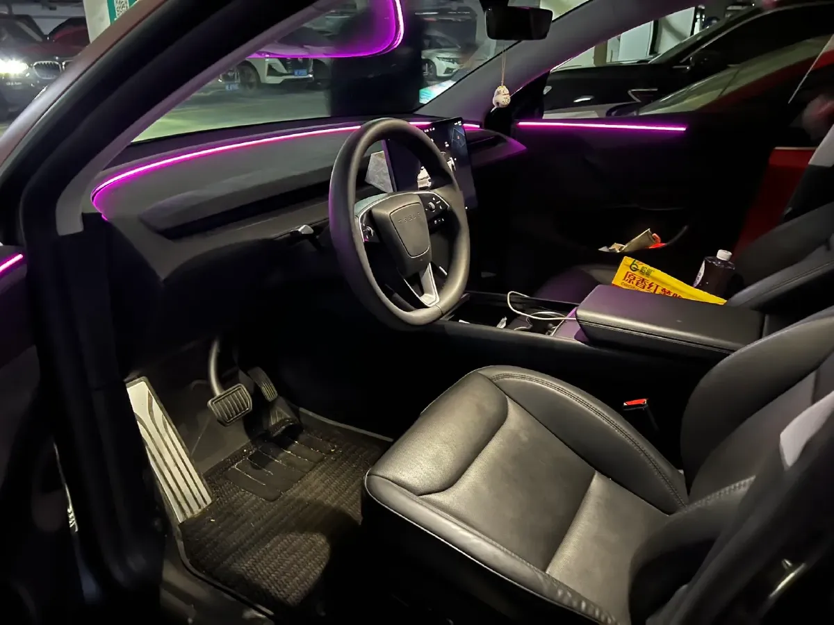 2025 Tesla Model Y BEV 78.4KWH,autocango,china used car exporter,china ev exporter,chinese used car exporter,chinese used ev exporter