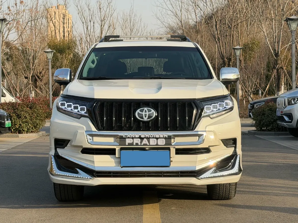 2018 Land Rover Discovery Sport 2.0T 241HP L4 9AT,autocango,china used car exporter,china ev exporter,chinese used car exporter,chinese used ev exporter