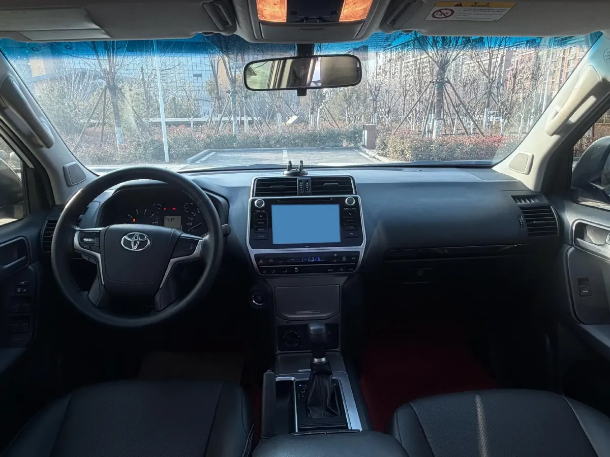 2018 Land Rover Discovery Sport 2.0T 241HP L4 9AT,autocango,china used car exporter,china ev exporter,chinese used car exporter,chinese used ev exporter