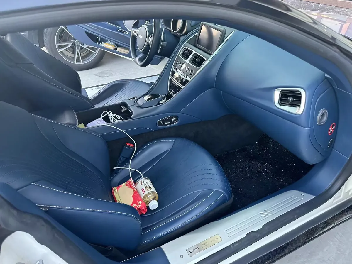 2020 Aston Martin DB11 4.0T 510HP V8 8AT,autocango,china used car exporter,china ev exporter,chinese used car exporter,chinese used ev exporter