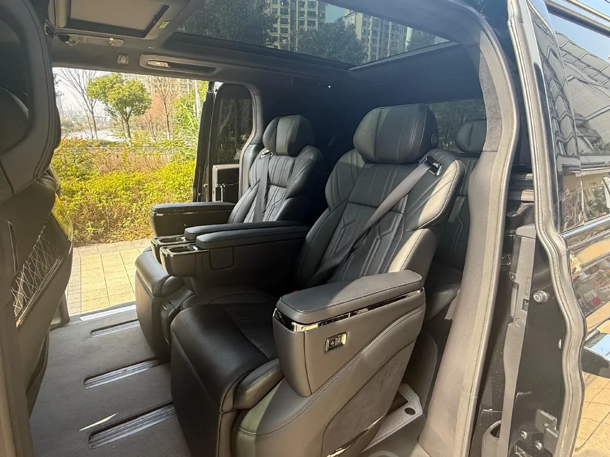 2022 Zeekr 009 BEV 140KWH,autocango,china used car exporter,china ev exporter,chinese used car exporter,chinese used ev exporter