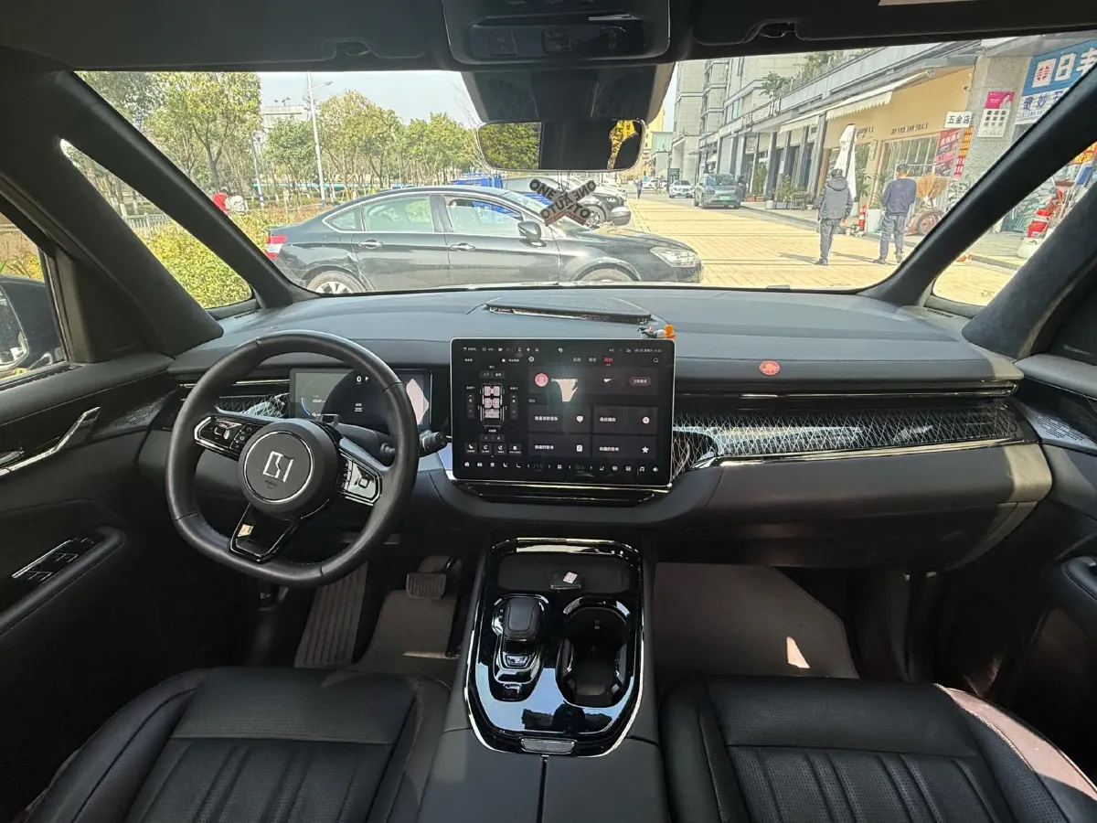 2022 Zeekr 009 BEV 140KWH,autocango,china used car exporter,china ev exporter,chinese used car exporter,chinese used ev exporter