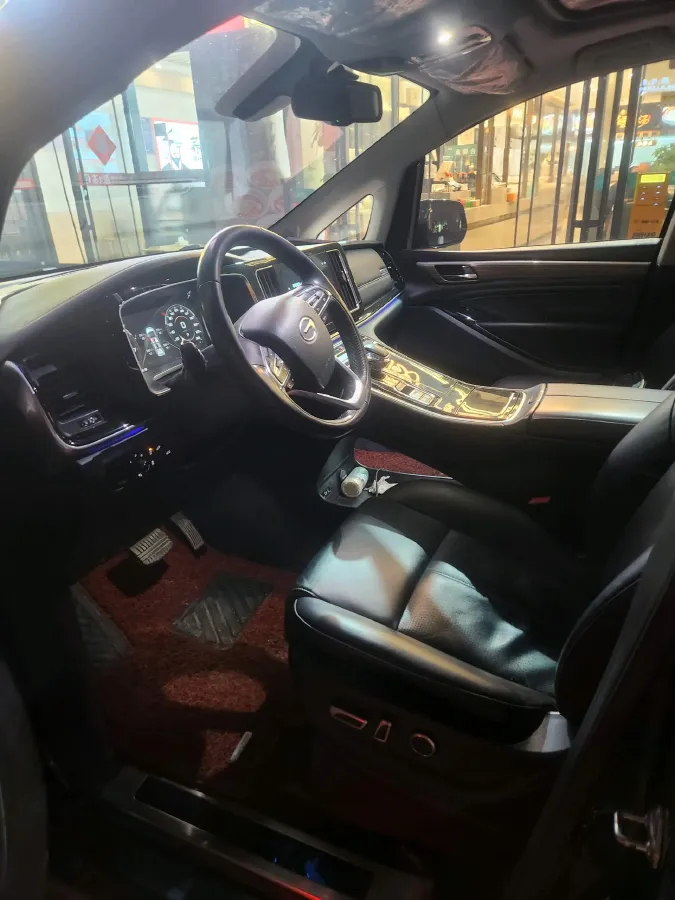 2021 GAC Trumpchi M8 2.0T 252HP L4 8AT,autocango,china used car exporter,china ev exporter,chinese used car exporter,chinese used ev exporter