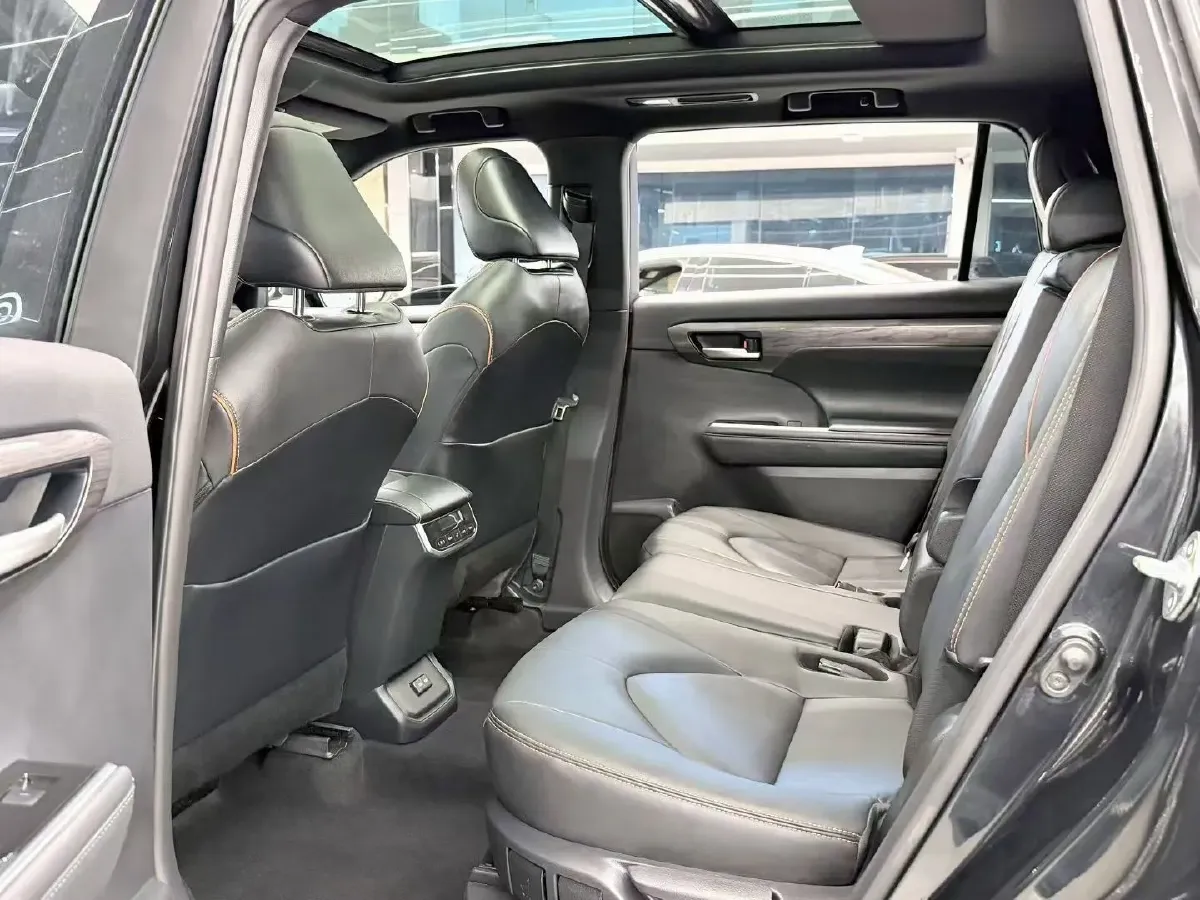 2024 Toyota Crown Kluger 2.5L 189HP L4 E-CVT Hybrid,autocango,china used car exporter,china ev exporter,chinese used car exporter,chinese used ev exporter