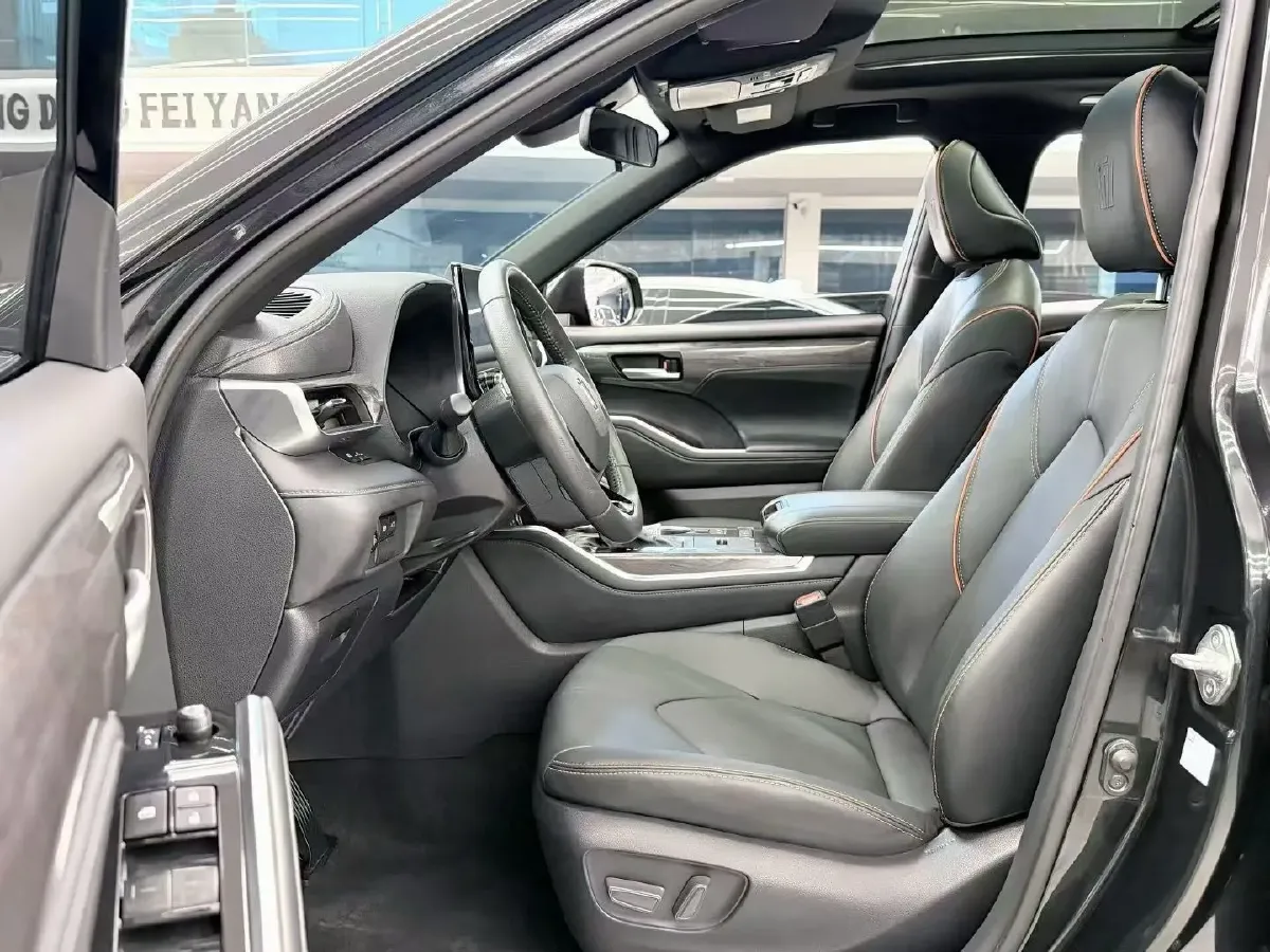 2024 Toyota Crown Kluger 2.5L 189HP L4 E-CVT Hybrid,autocango,china used car exporter,china ev exporter,chinese used car exporter,chinese used ev exporter