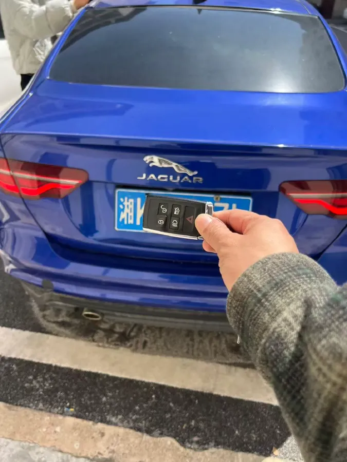 2020 Jaguar XEL 2.0T 200HP L4 8AT,autocango,china used car exporter,china ev exporter,chinese used car exporter,chinese used ev exporter