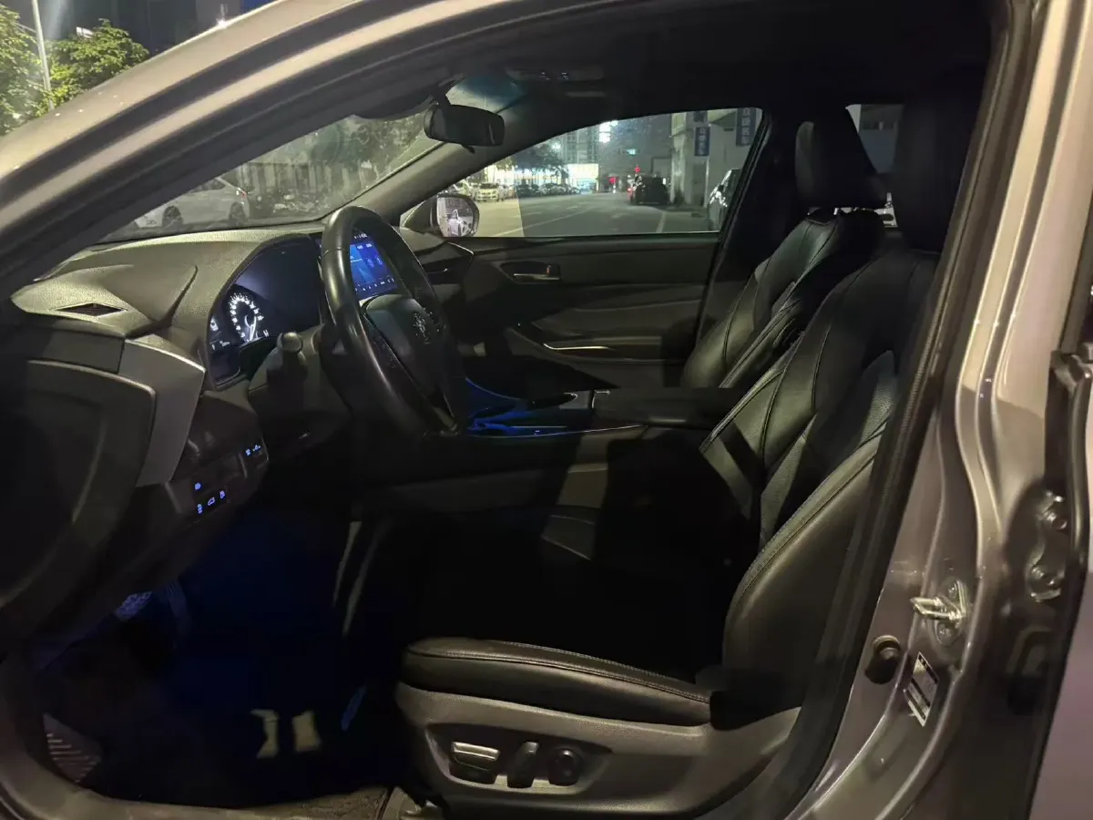 2022 Toyota Avalon 2.0L 178HP L4 CVT,autocango,china used car exporter,china ev exporter,chinese used car exporter,chinese used ev exporter