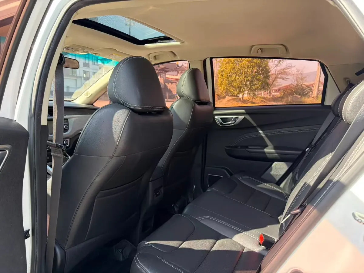 2017 Geely Vision X3 1.5L 102HP L4 4AT,autocango,china used car exporter,china ev exporter,chinese used car exporter,chinese used ev exporter