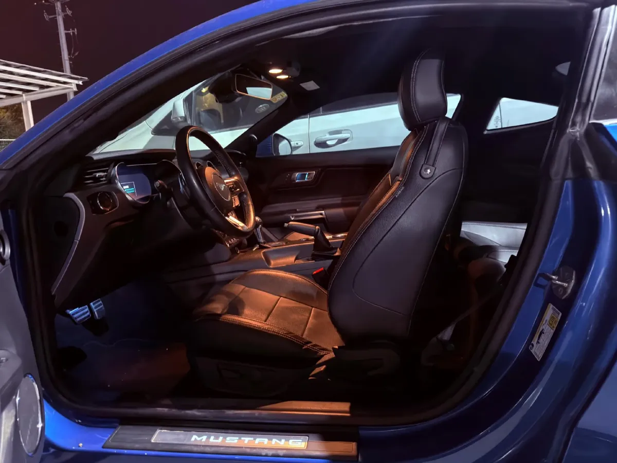 2020 Ford Mustang 2.3T 299HP L4 10AT,autocango,china used car exporter,china ev exporter,chinese used car exporter,chinese used ev exporter