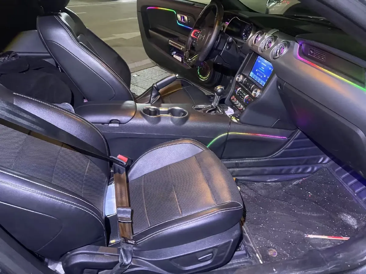 2021 Ford Mustang 2.3T 299HP L4 10AT,autocango,china used car exporter,china ev exporter,chinese used car exporter,chinese used ev exporter