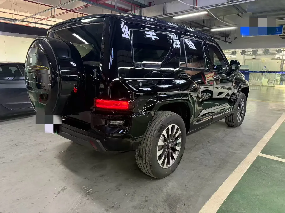 2024 Tank 700 3.0T 360HP V6 9AT PHEV 37.1KWH,autocango,china used car exporter,china ev exporter,chinese used car exporter,chinese used ev exporter