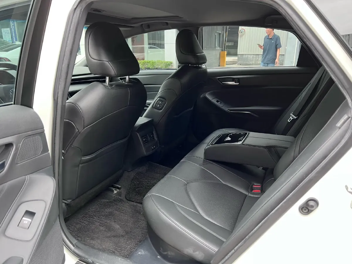 2019 Toyota Avalon 2.5L 178HP L4 E-CVT Hybrid,autocango,china used car exporter,china ev exporter,chinese used car exporter,chinese used ev exporter