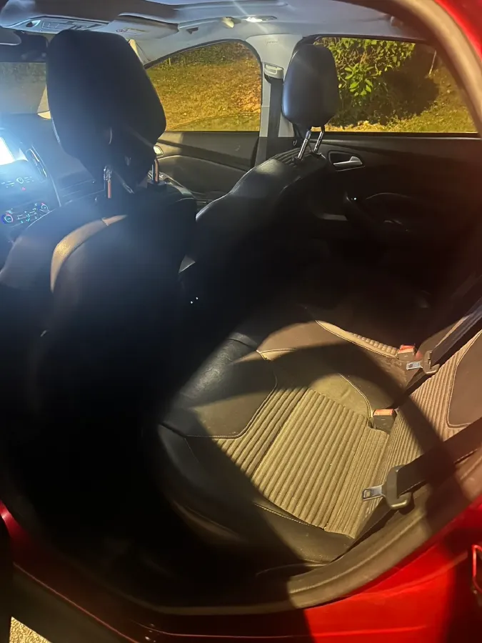 2017 Ford Focus 1.5T 181HP L4 6AT,autocango,china used car exporter,china ev exporter,chinese used car exporter,chinese used ev exporter