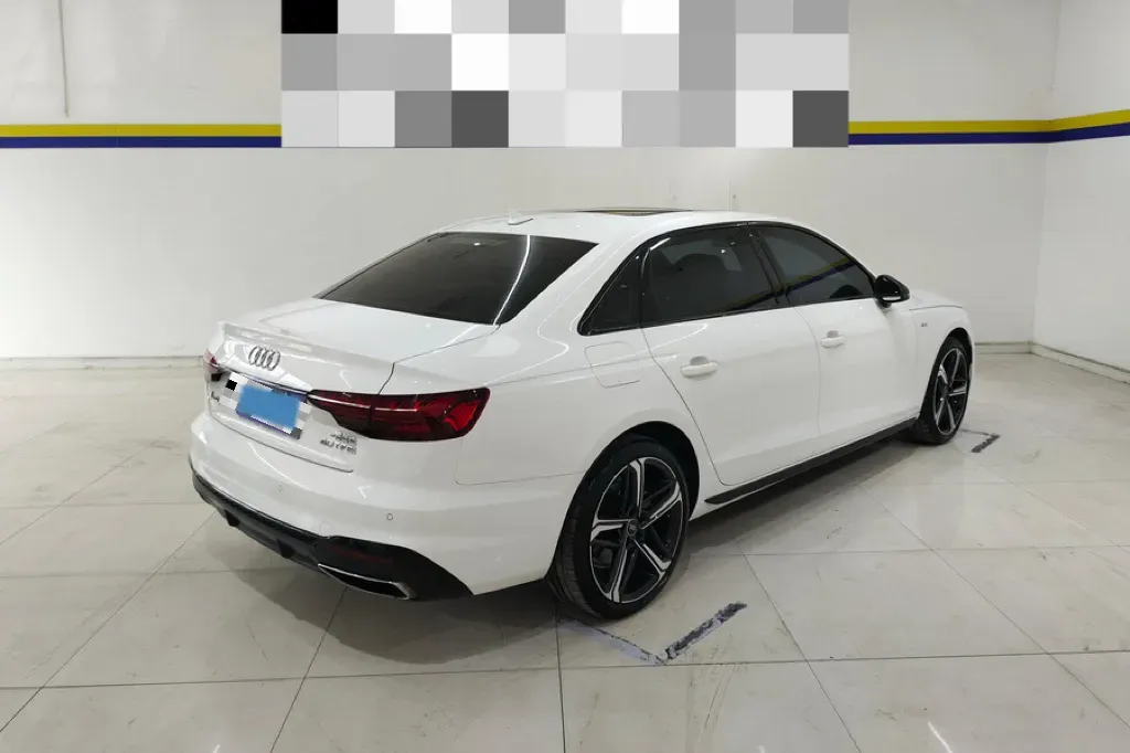 2024 Audi A4L 2.0T 190HP L4 7DCT,autocango,china used car exporter,china ev exporter,chinese used car exporter,chinese used ev exporter