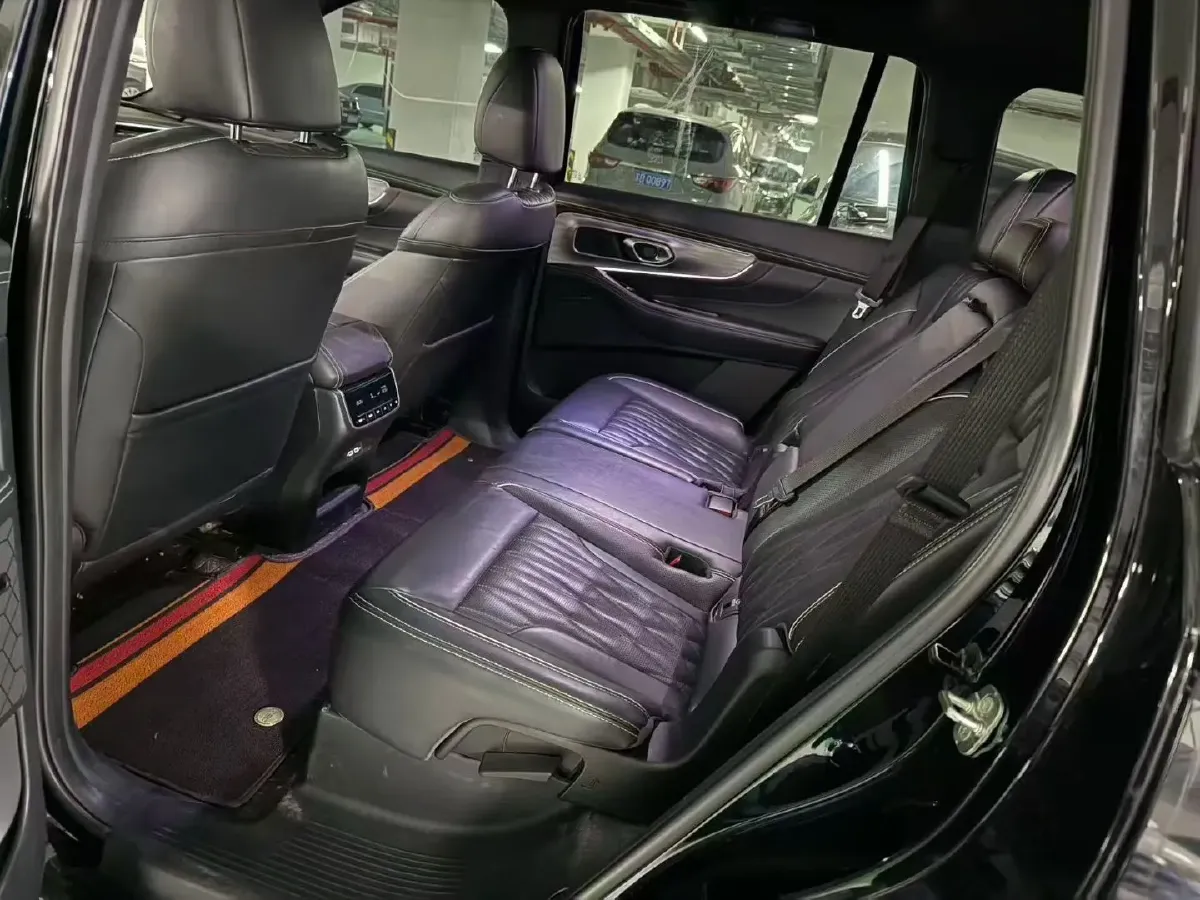 2022 GAC Trumpchi GS8 2.0T 252HP L4 8AT,autocango,china used car exporter,china ev exporter,chinese used car exporter,chinese used ev exporter