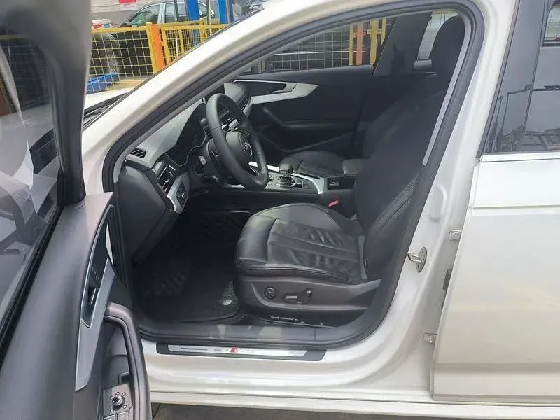 2019 Audi A4L 2.0T 190HP L4 7DCT,autocango,china used car exporter,china ev exporter,chinese used car exporter,chinese used ev exporter