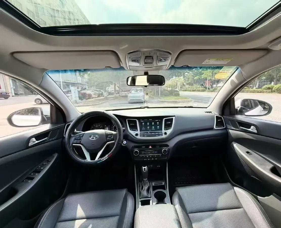 2015 Hyundai Tucson 1.6T 177HP L4 7DCT,autocango,china used car exporter,china ev exporter,chinese used car exporter,chinese used ev exporter