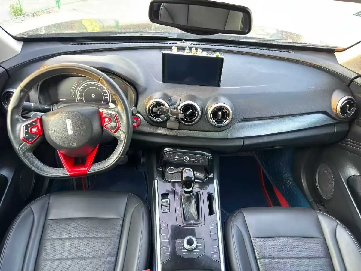 2017 WEY VV7 2.0T 234HP L4 7DCT,autocango,china used car exporter,china ev exporter,chinese used car exporter,chinese used ev exporter