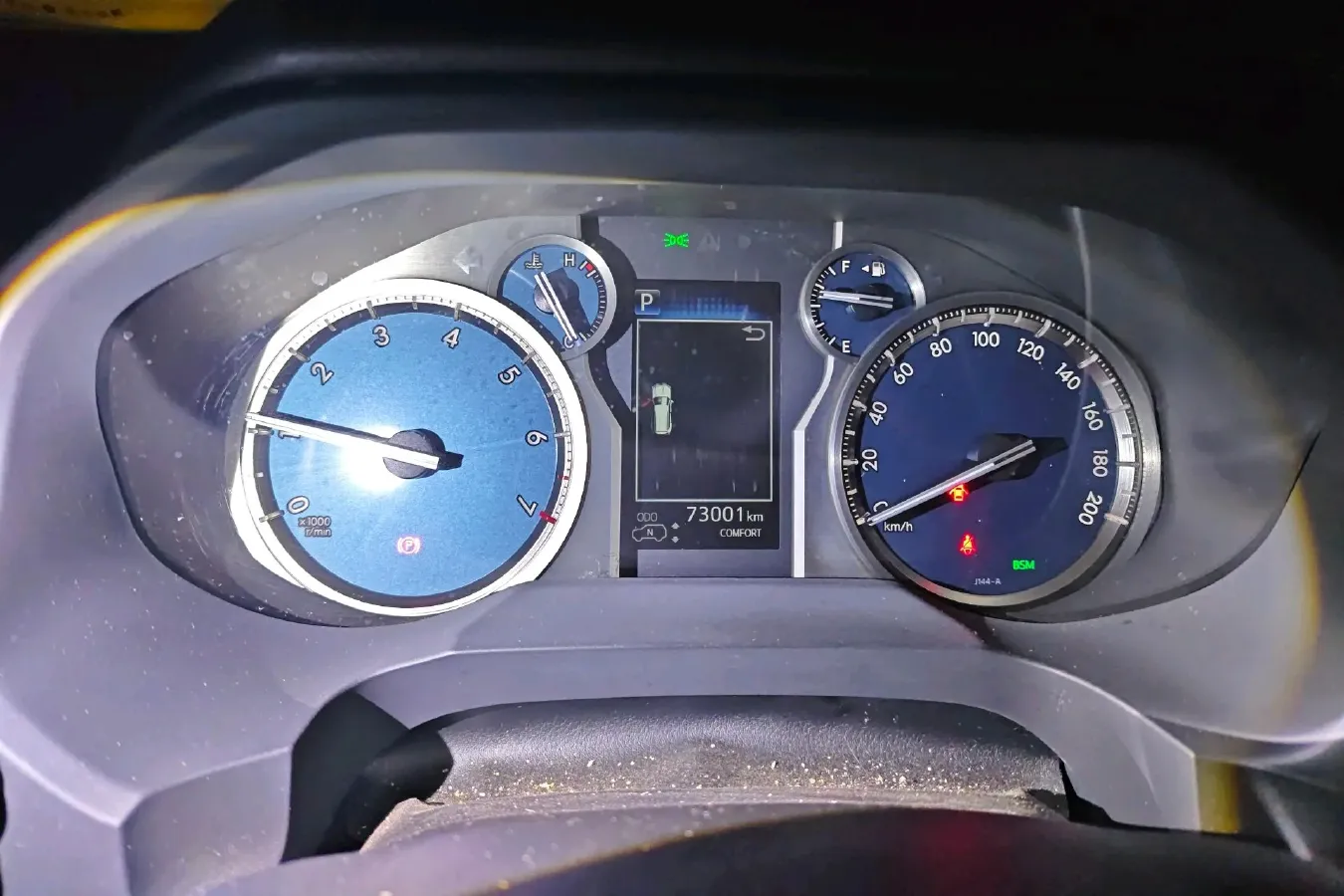 2018 Volvo XC90 2.0T 254HP L4 8AT,autocango,china used car exporter,china ev exporter,chinese used car exporter,chinese used ev exporter