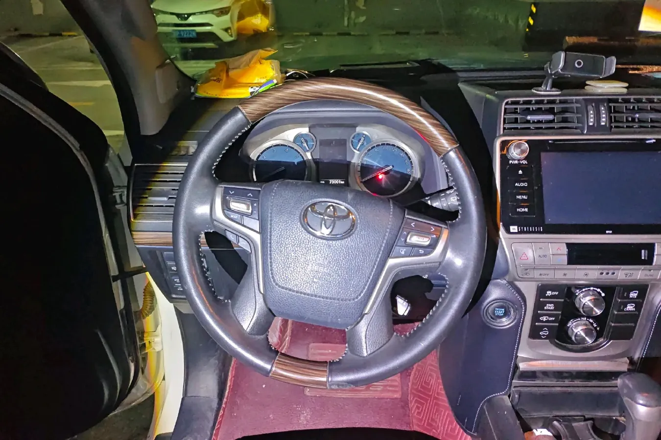 2018 Volvo XC90 2.0T 254HP L4 8AT,autocango,china used car exporter,china ev exporter,chinese used car exporter,chinese used ev exporter