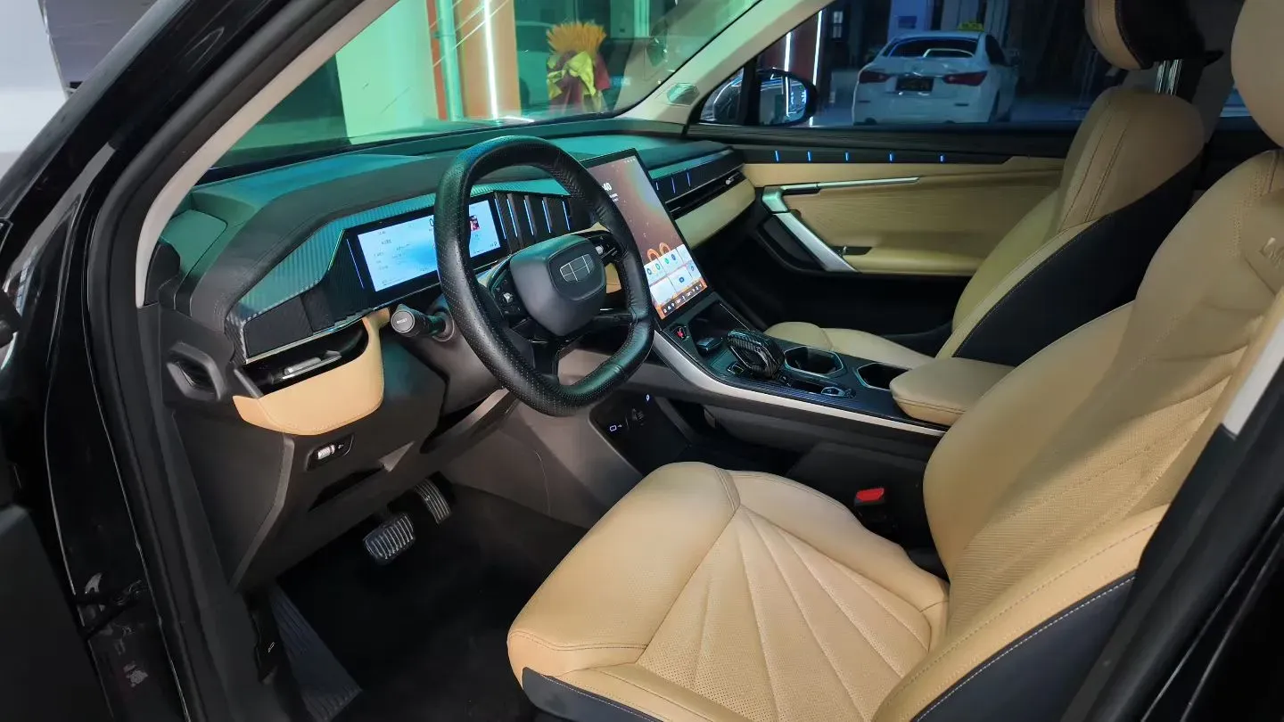 2023 Geely StarRay 2.0T 218HP L4 7DCT,autocango,china used car exporter,china ev exporter,chinese used car exporter,chinese used ev exporter