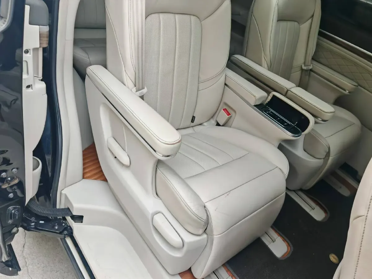 2018 GAC Trumpchi M8 2.0T 201HP L4 6AT,autocango,china used car exporter,china ev exporter,chinese used car exporter,chinese used ev exporter