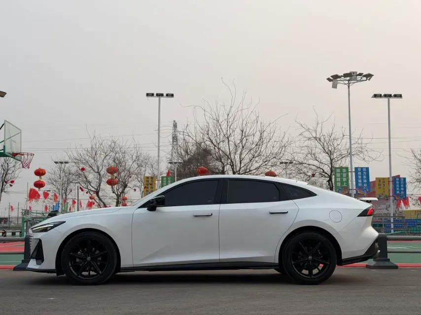 2022 ChangAn UNI-V 1.5T 188HP L4 7DCT,autocango,china used car exporter,china ev exporter,chinese used car exporter,chinese used ev exporter