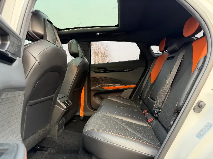 2022 ChangAn UNI-V 1.5T 188HP L4 7DCT,autocango,china used car exporter,china ev exporter,chinese used car exporter,chinese used ev exporter