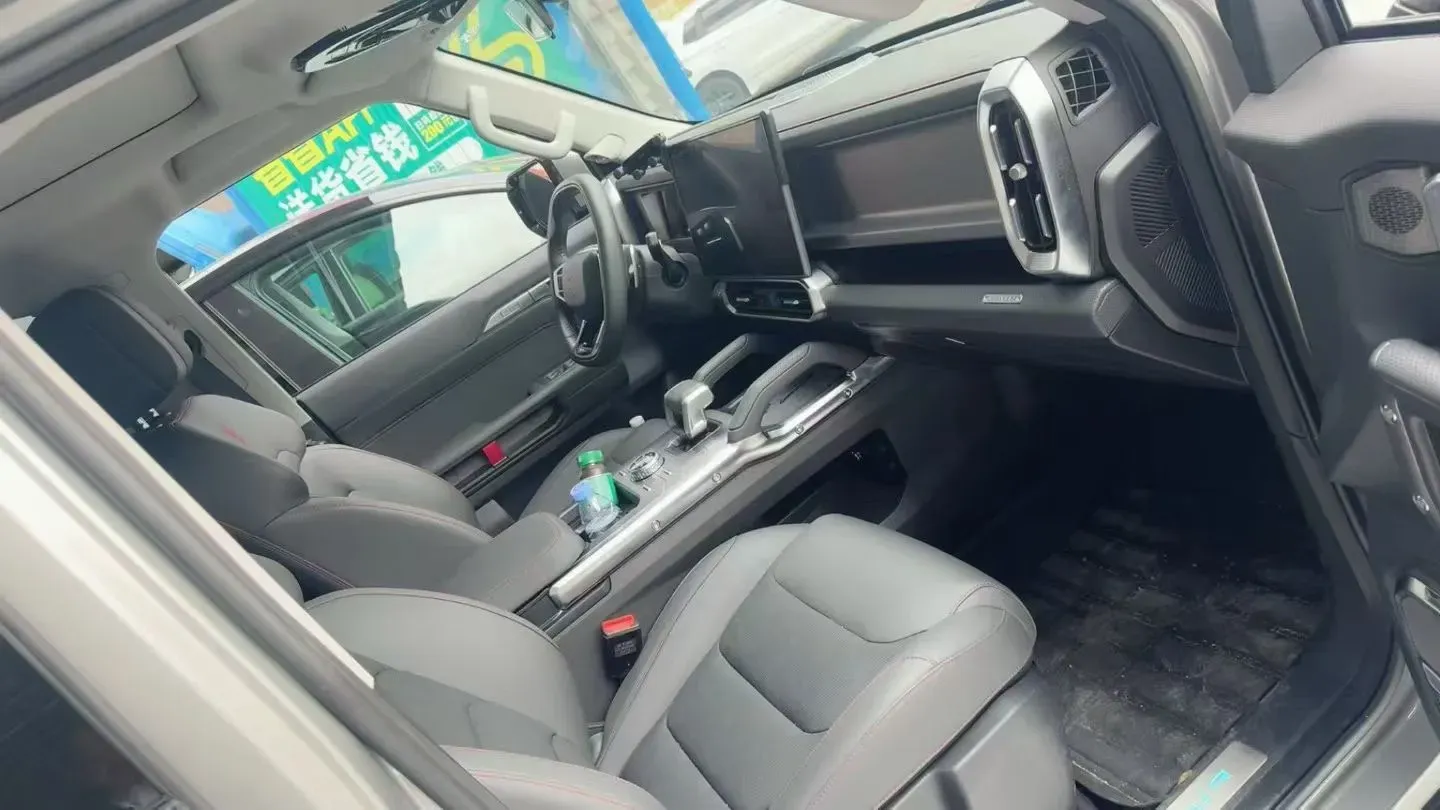 2023 Jetour Traveller 2.0T 254HP L4 7DCT,autocango,china used car exporter,china ev exporter,chinese used car exporter,chinese used ev exporter