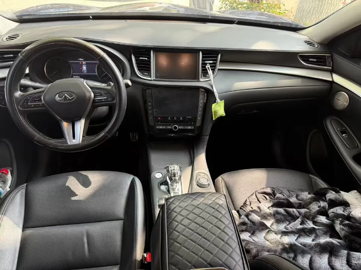 2018 Jeep Grand Commander 2.0T 265HP L4 9AT,autocango,china used car exporter,china ev exporter,chinese used car exporter,chinese used ev exporter